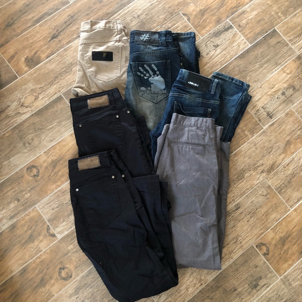 Bundle of 6 Men’s Jeans and Pants size 28